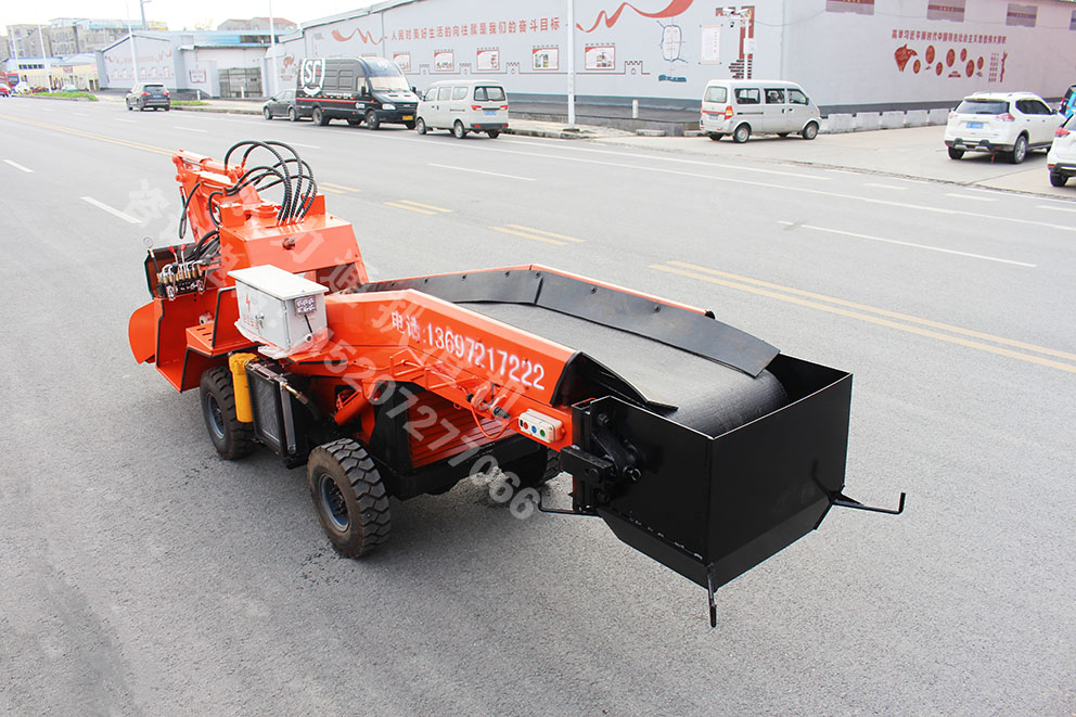 轮式扒渣机3.jpeg